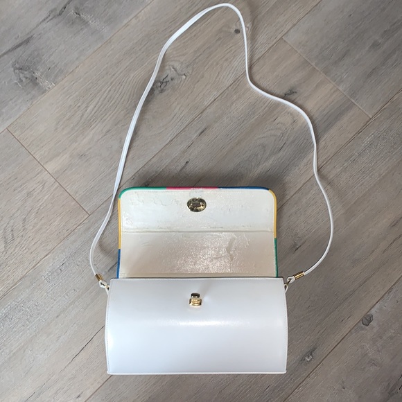 RO-EL Vintage White Structured TurnLock Bag - Picture 5 of 11